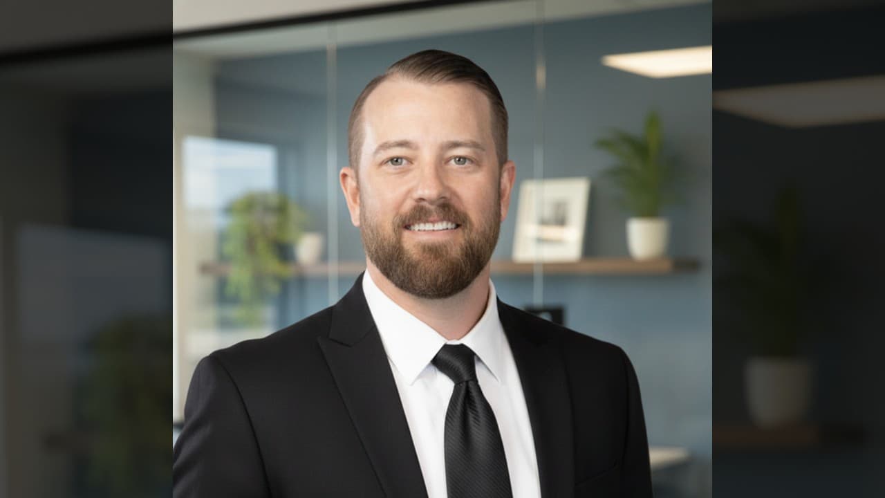 Joshua Blume Headshot 2